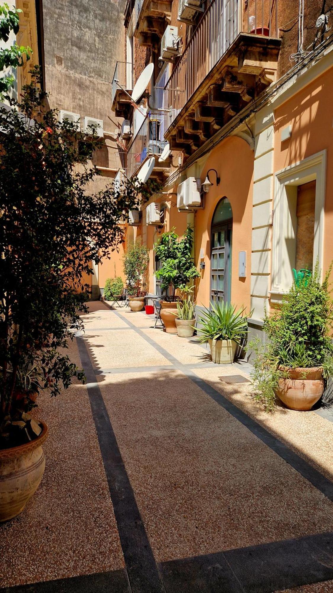 Borgo Santa Caterina - Fiera "Ventotto Holiday Home" Katanya Dış mekan fotoğraf